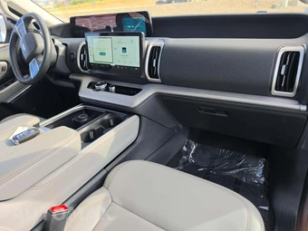 2025 Ford Expedition MAX Active - miniatura 20