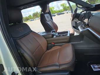 2025 Ford Expedition MAX King Ranch - miniatura 8