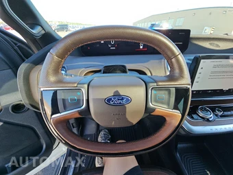 2025 Ford Expedition MAX King Ranch - miniatura 10