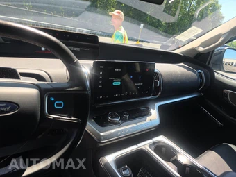 2025 Ford Expedition MAX Platinum - miniatura 11