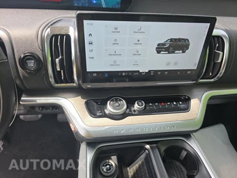 2025 Ford Expedition MAX Platinum - miniatura 11