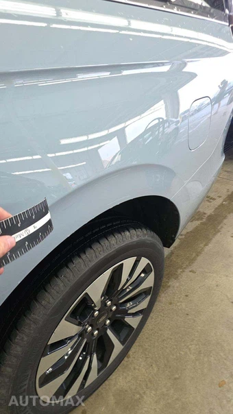 2025 Ford Expedition MAX Platinum - miniatura 30