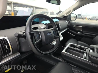 2025 Ford Expedition MAX Platinum - miniatura 11