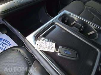 2025 Ford Expedition MAX Platinum - miniatura 5