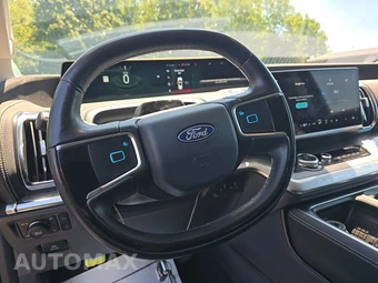 2025 Ford Expedition MAX Platinum - miniatura 10