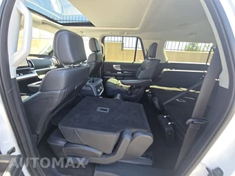 2025 Ford Expedition MAX Platinum - miniatura 13
