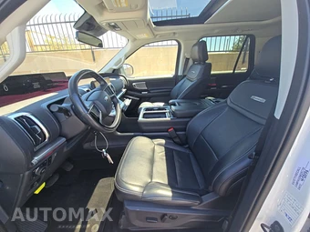 2025 Ford Expedition MAX Platinum - miniatura 7