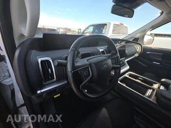 2025 Ford Expedition MAX Platinum - miniatura 10