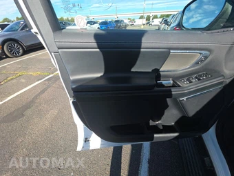 2025 Ford Expedition MAX Platinum - miniatura 9