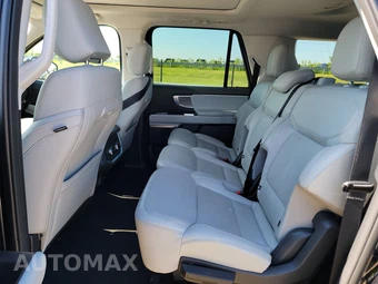 2025 Ford Expedition MAX Platinum - miniatura 9