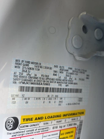 2025 Ford Expedition MAX Platinum - miniatura 14