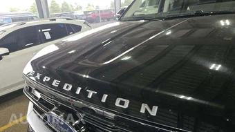 2025 Ford Expedition MAX Platinum - miniatura 26