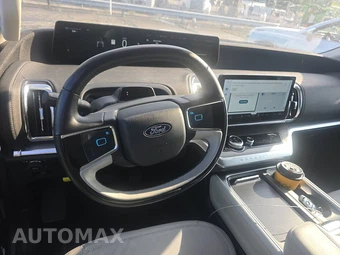 2025 Ford Expedition MAX Platinum - miniatura 6