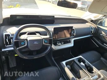 2025 Ford Expedition MAX Platinum - miniatura 11