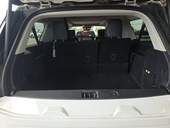 2025 Ford Expedition MAX Platinum - miniatura 16