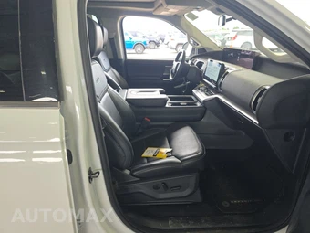 2025 Ford Expedition MAX Platinum - miniatura 8