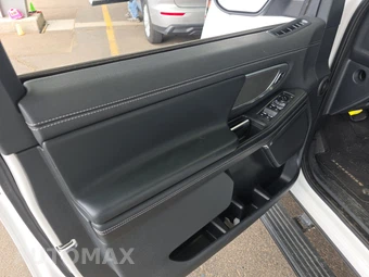 2025 Ford Expedition MAX Platinum - miniatura 9