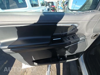2025 Ford Expedition MAX Platinum - miniatura 9