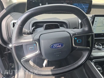 2025 Ford Expedition MAX Platinum - miniatura 10