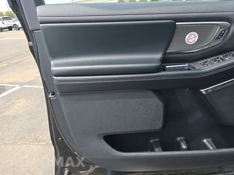 2025 Ford Expedition MAX Platinum - miniatura 9