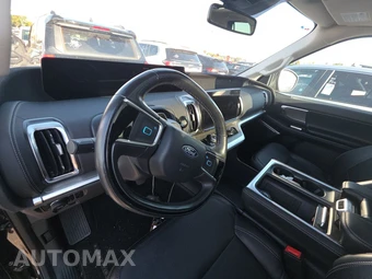 2025 Ford Expedition MAX Platinum - miniatura 11