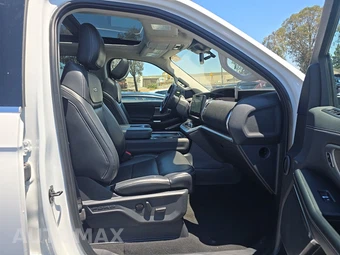 2025 Ford Expedition MAX Platinum - miniatura 21