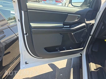 2025 Ford Expedition MAX Platinum - miniatura 22