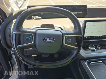 2025 Ford Expedition MAX Platinum - miniatura 23