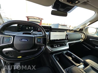 2025 Ford Expedition MAX Platinum - miniatura 11