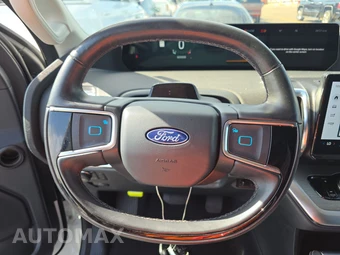 2025 Ford Expedition MAX Platinum - miniatura 10