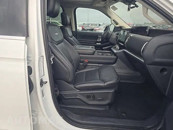 2025 Ford Expedition MAX Platinum - miniatura 8