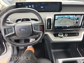 2025 Ford Expedition MAX Platinum - miniatura 10