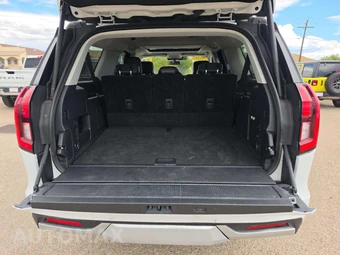 2025 Ford Expedition MAX Platinum - miniatura 15
