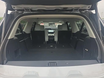 2025 Ford Expedition MAX Platinum - miniatura 20