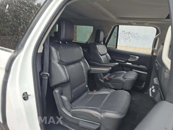 2025 Ford Expedition MAX Platinum - miniatura 17