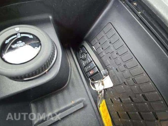 2025 Ford Expedition MAX Platinum - miniatura 9