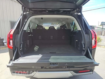2025 Ford Expedition MAX Platinum - miniatura 12