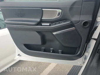2025 Ford Expedition MAX Platinum - miniatura 9