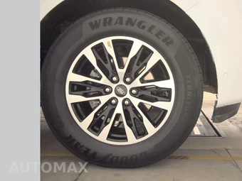 2025 Ford Expedition MAX Platinum - miniatura 10