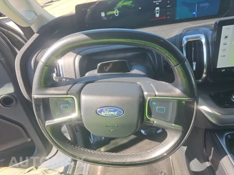 2025 Ford Expedition MAX Platinum - miniatura 16