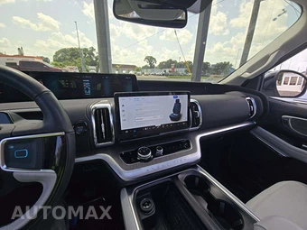 2025 Ford Expedition MAX Platinum - miniatura 10
