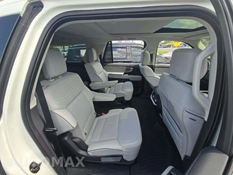 2025 Ford Expedition MAX Platinum - miniatura 17