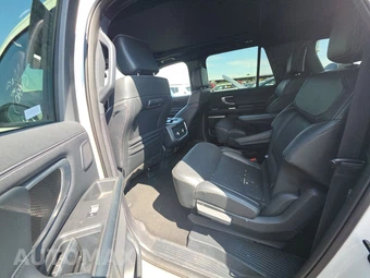 2025 Ford Expedition MAX Platinum - miniatura 13