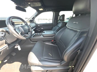 2025 Ford Expedition MAX Platinum - miniatura 7