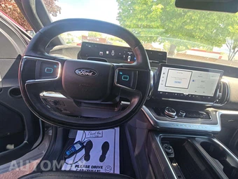 2025 Ford Expedition MAX Platinum - miniatura 10