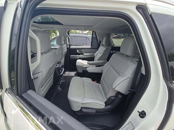 2025 Ford Expedition MAX Platinum - miniatura 13