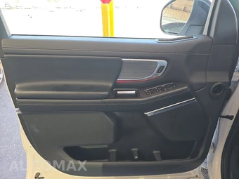 2025 Ford Expedition Platinum - miniatura 9