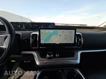2025 Ford Expedition Platinum - miniatura 11