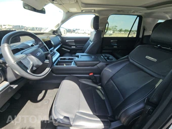 2025 Ford Expedition Platinum - miniatura 7
