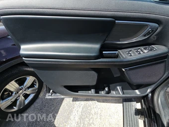 2025 Ford Expedition Platinum - miniatura 9